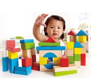 đồ chơi trí tuệ cho bé 2 tuổi
